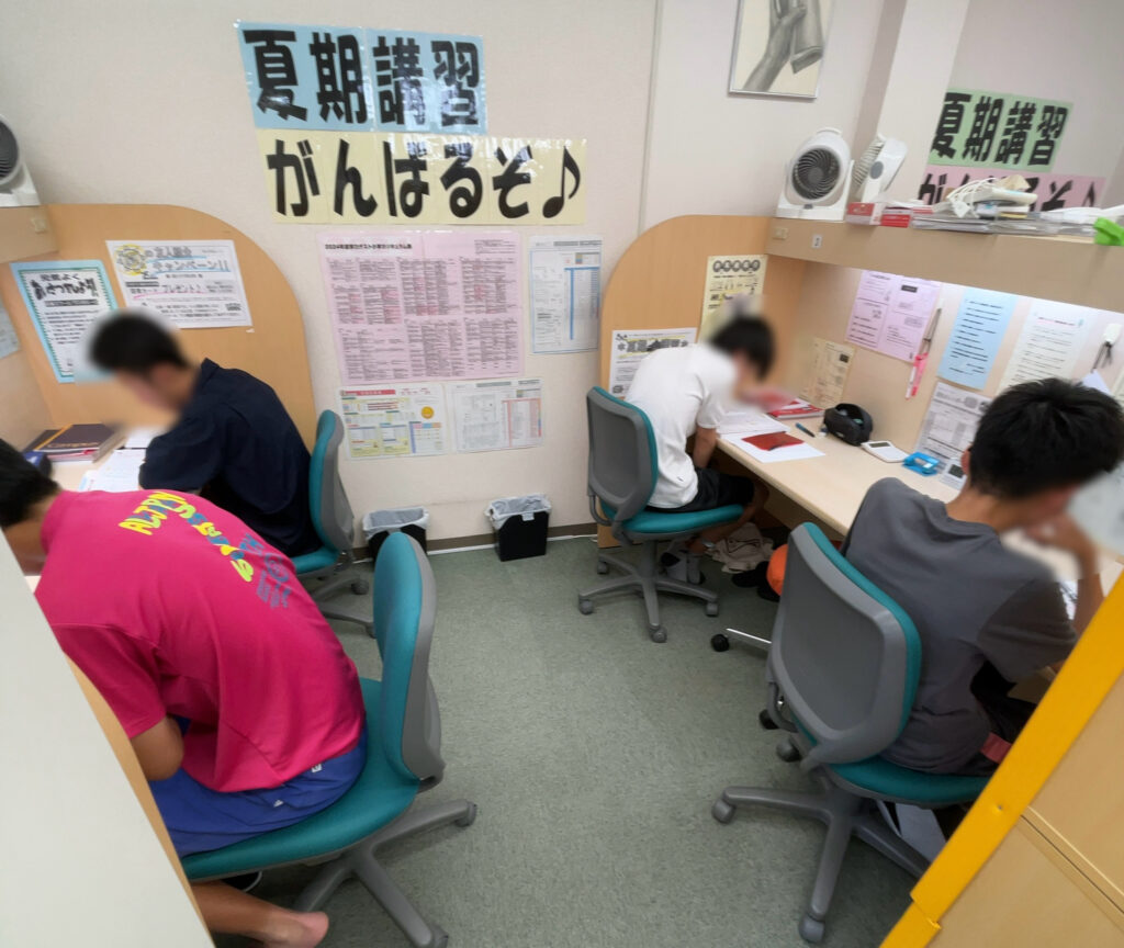 京進の個別指導スクール・ワン阿倉川教室 暗記通い合宿